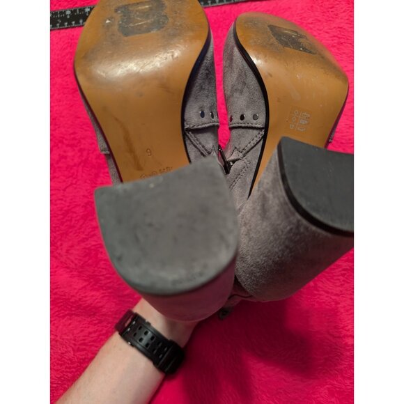 Coach Farrah Grey Suede Heeled Ankle Boot Booties Studs Size 6.5 Side Zip - Picture 11 of 12